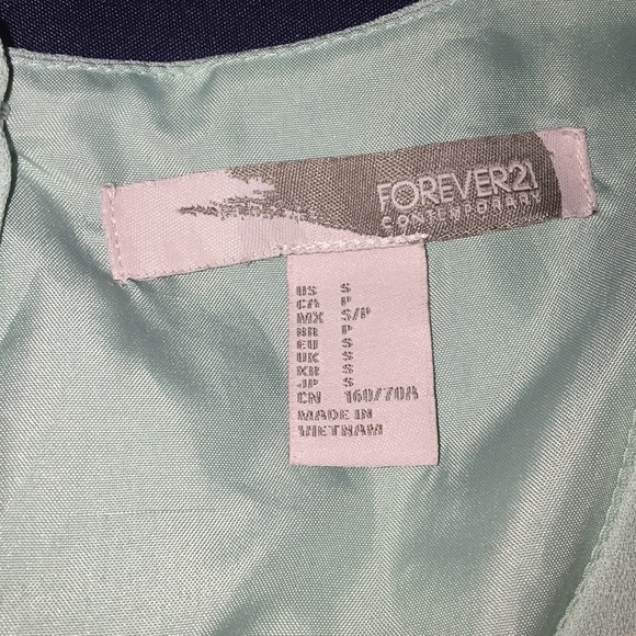 Forever 21 romper - Picture 3 of 5